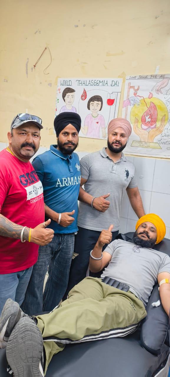 ब्लड सेवा पठानकोट द्वारा भारतीय सेवा को समर्पित ब्लड डोनेशन कैंप का आयोजन।