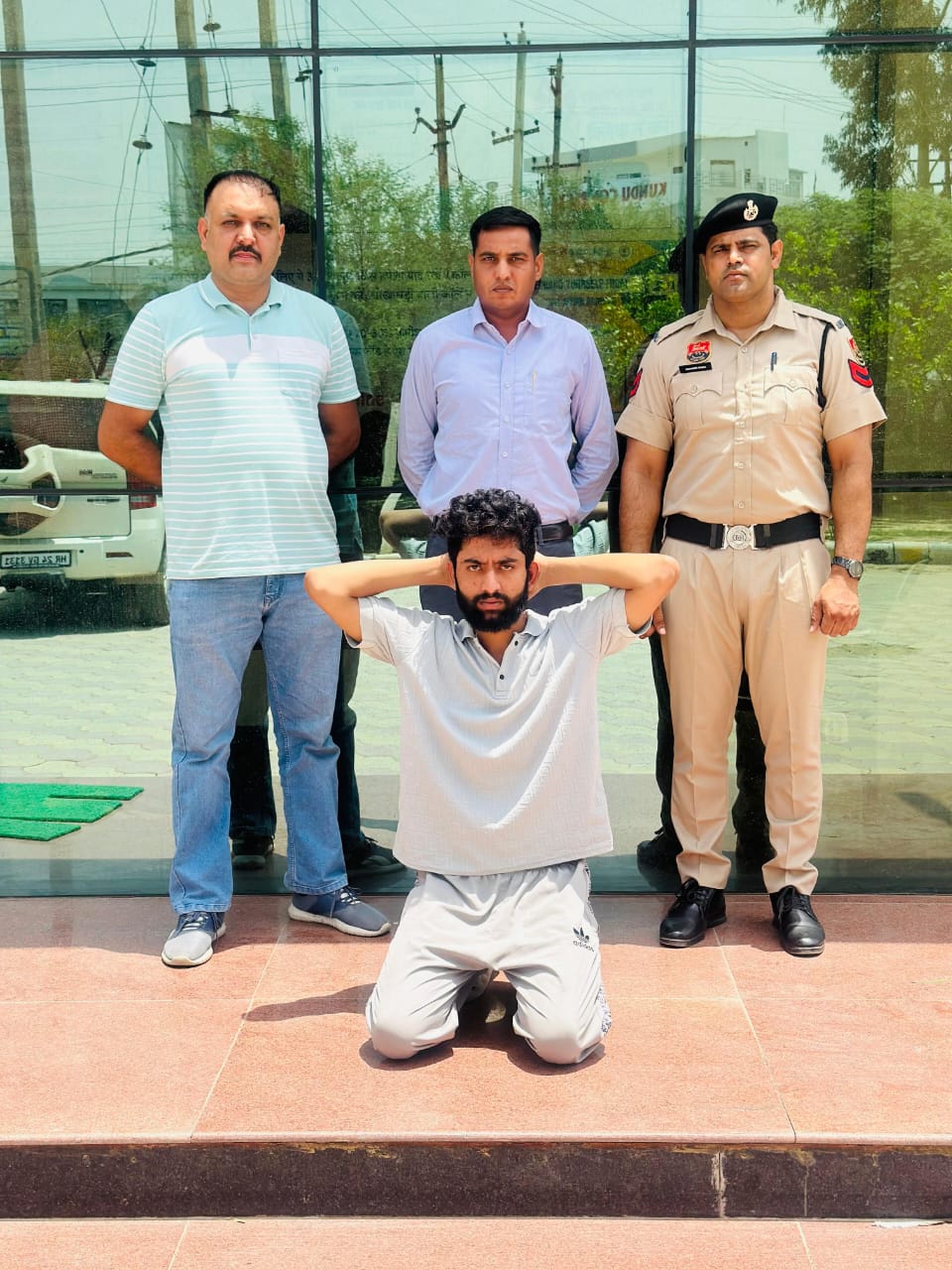 आईपीओ व शेयर मार्केट में निवेश के बहाने व्हाट्सएप पर लिंक भेज कर 5 लाख 26 हजार का चूना लगाने वाला युवक जयपुर से काबू ।