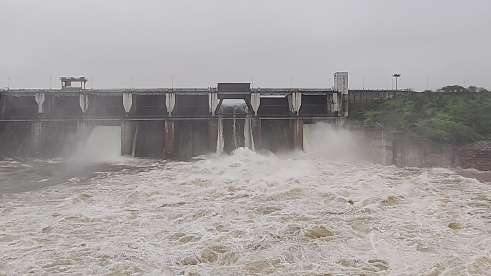 फाटा बांध ‘भगवान भरोसे’, पिछले साल की घटना के बावजूद लापरवाही जारी