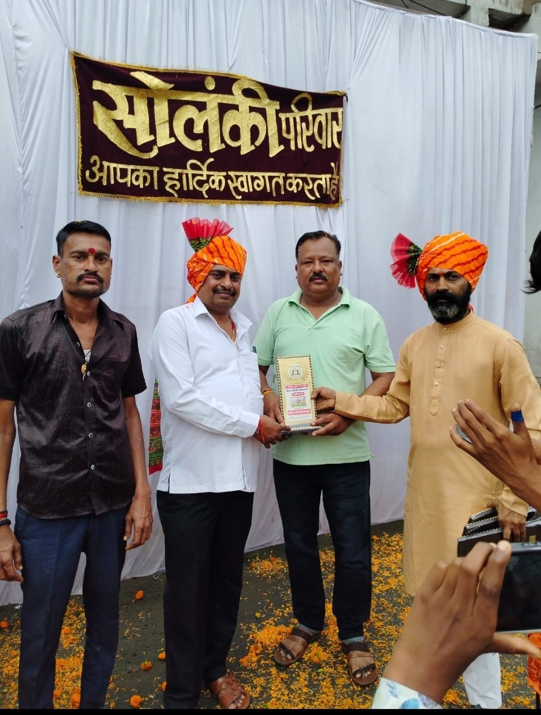 श्री बाबा राम देव जी महाराज के जन्मोत्सव के अवसर पर क्षत्रिय खटीक समाज द्वारा निकली गई भव्य कलश एवं शोभा यात्रा।