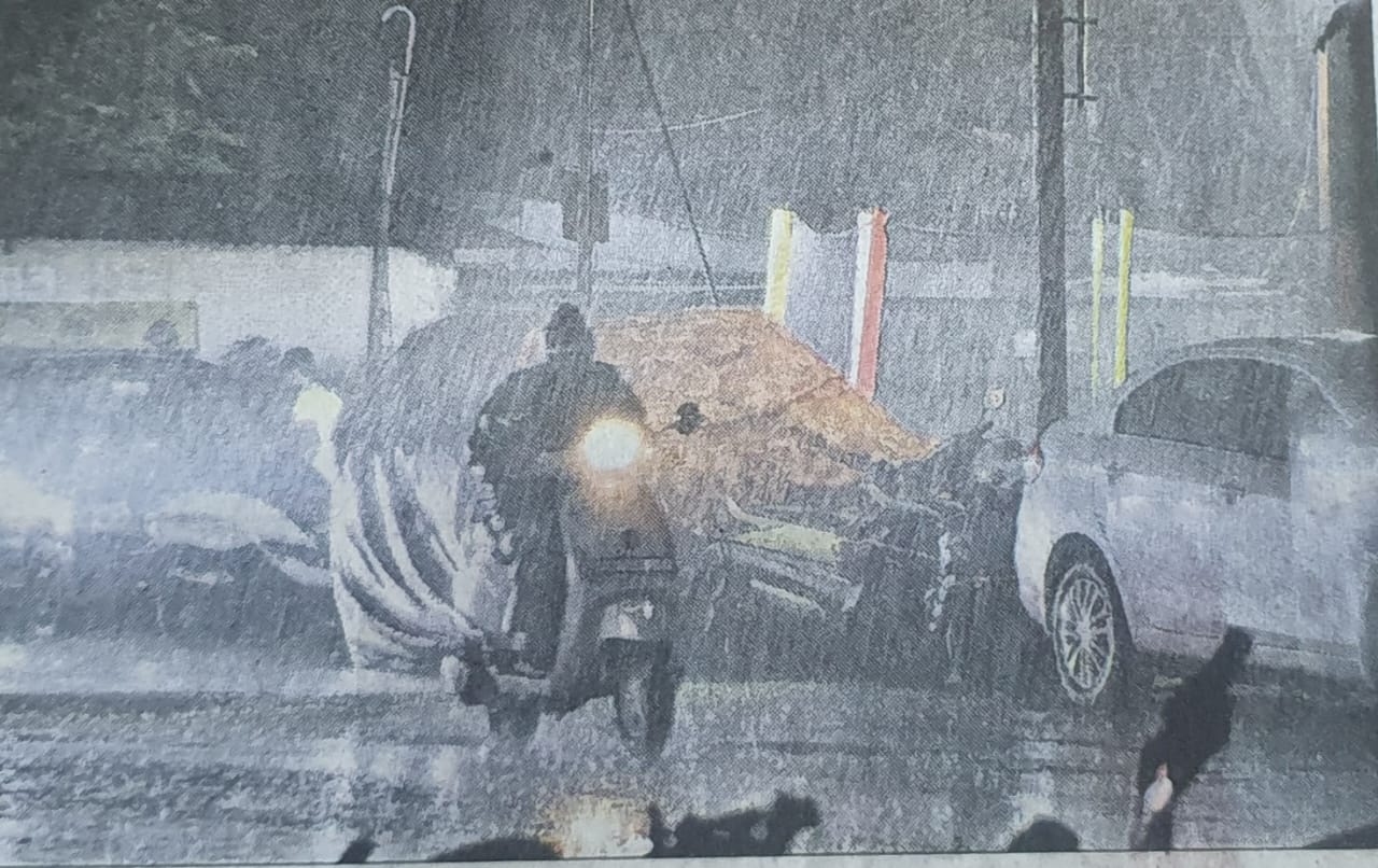 कोल्हापुर में दिवाली के दौरान भारी बारिश।