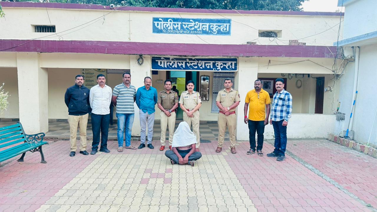 कुर्हा पुलिस ने अवैध तंबाखूजन्य पदार्थ की तस्करी करने वाले एक कंटेनर को जब्त किया है।