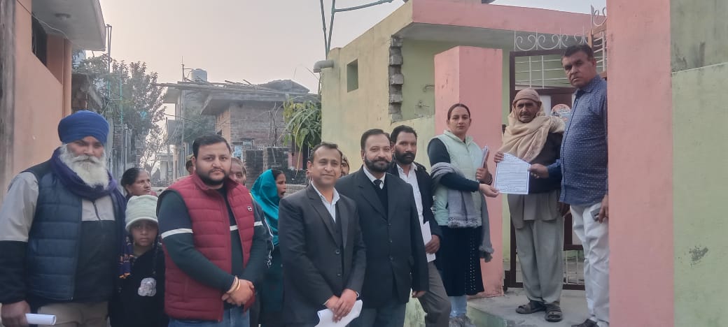 जिला कानूनी सेवाएं अथॉरिटी की तरफ से यूथ अर्गेस्ट ड्रग्स कैंपेन के तहत गाव जसवां में डोर टू डोर नशे के खिलाफ किया जागरूक।