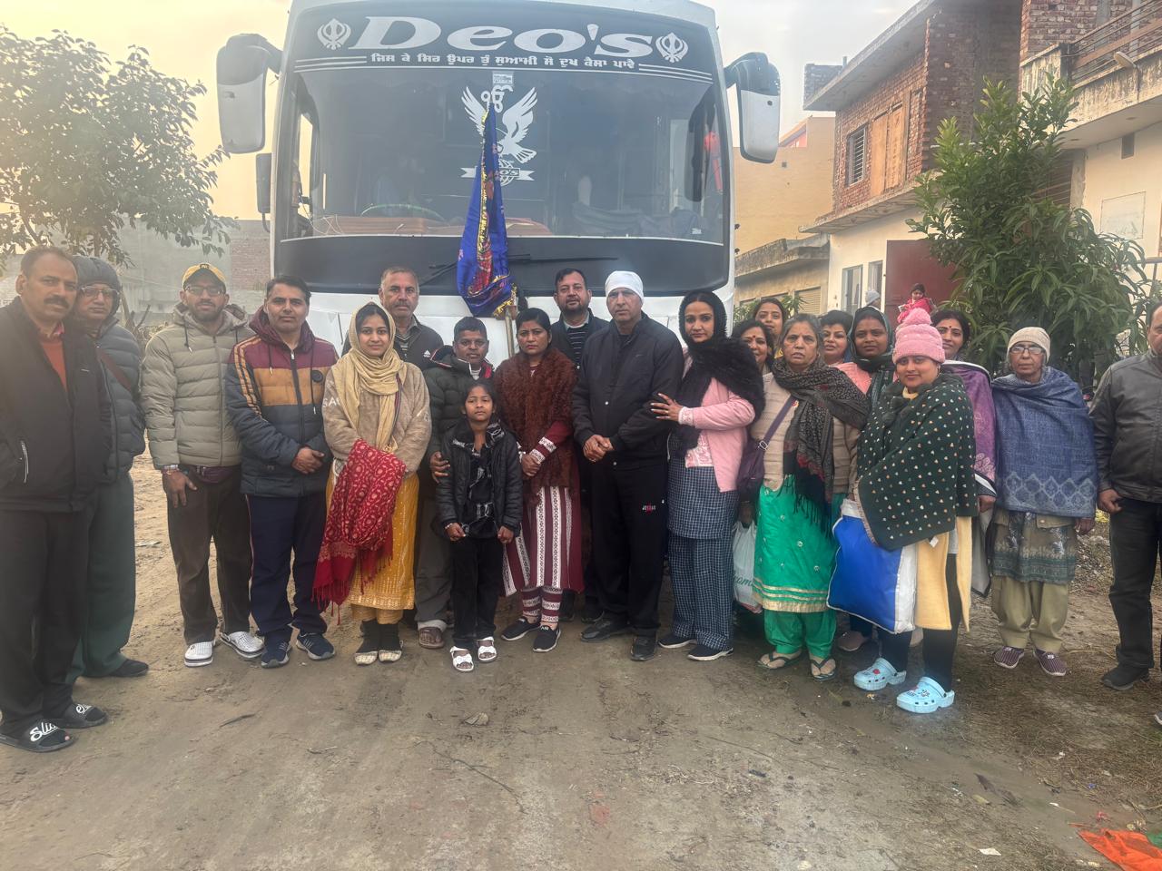 श्री श्याम प्रेमी मंडल की दूसरी नि:शुल्क बस सेवा पहुंची लाड़ली जी के धाम।